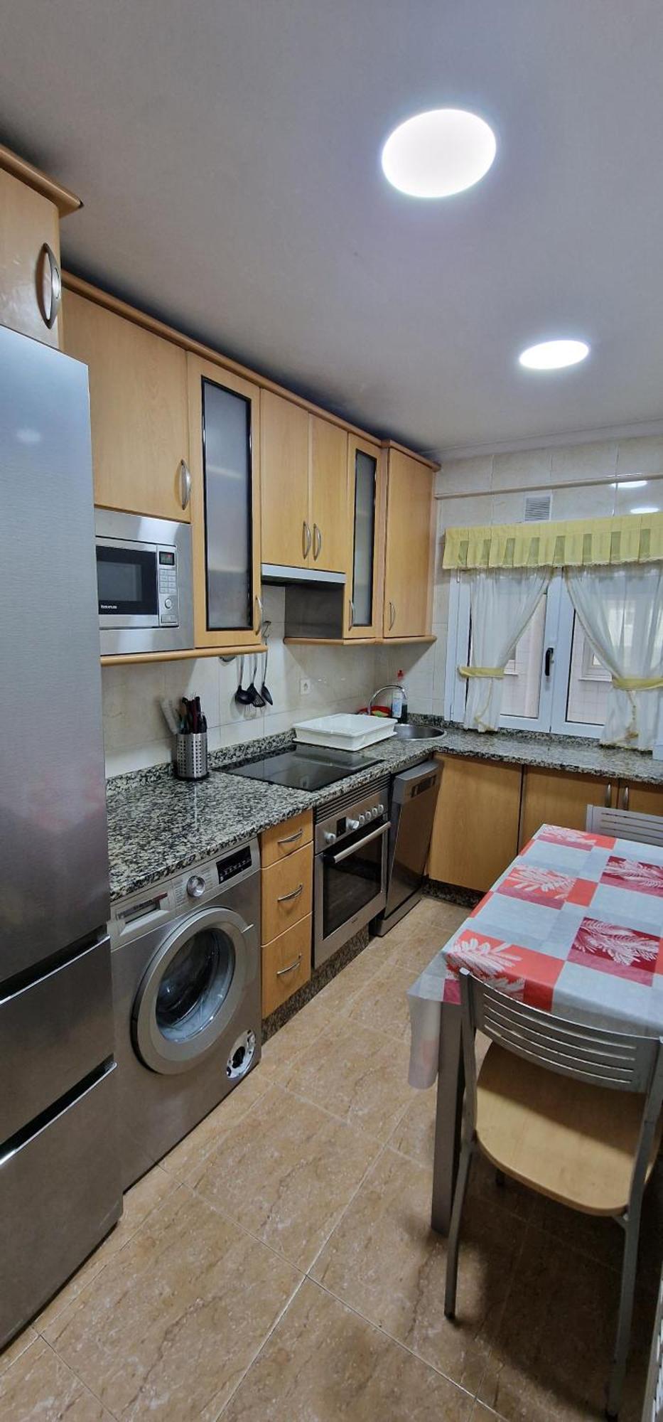 Apartament Argueelles - 3 Hab Y 1 Bano - 5 Pax - Vut-5675-as *