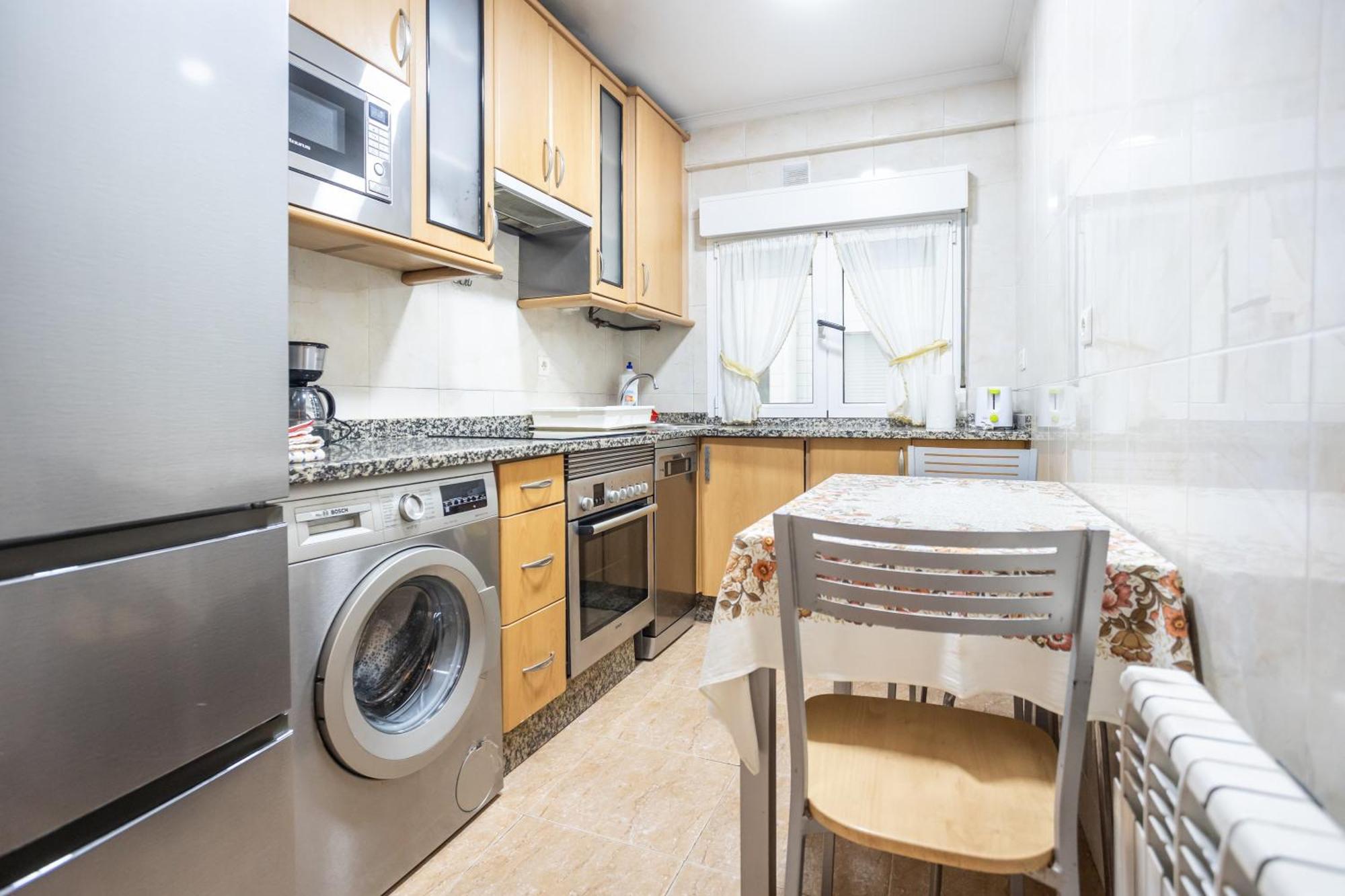 Argueelles - 3 Hab Y 1 Bano - 5 Pax - Vut-5675-as Apartament *